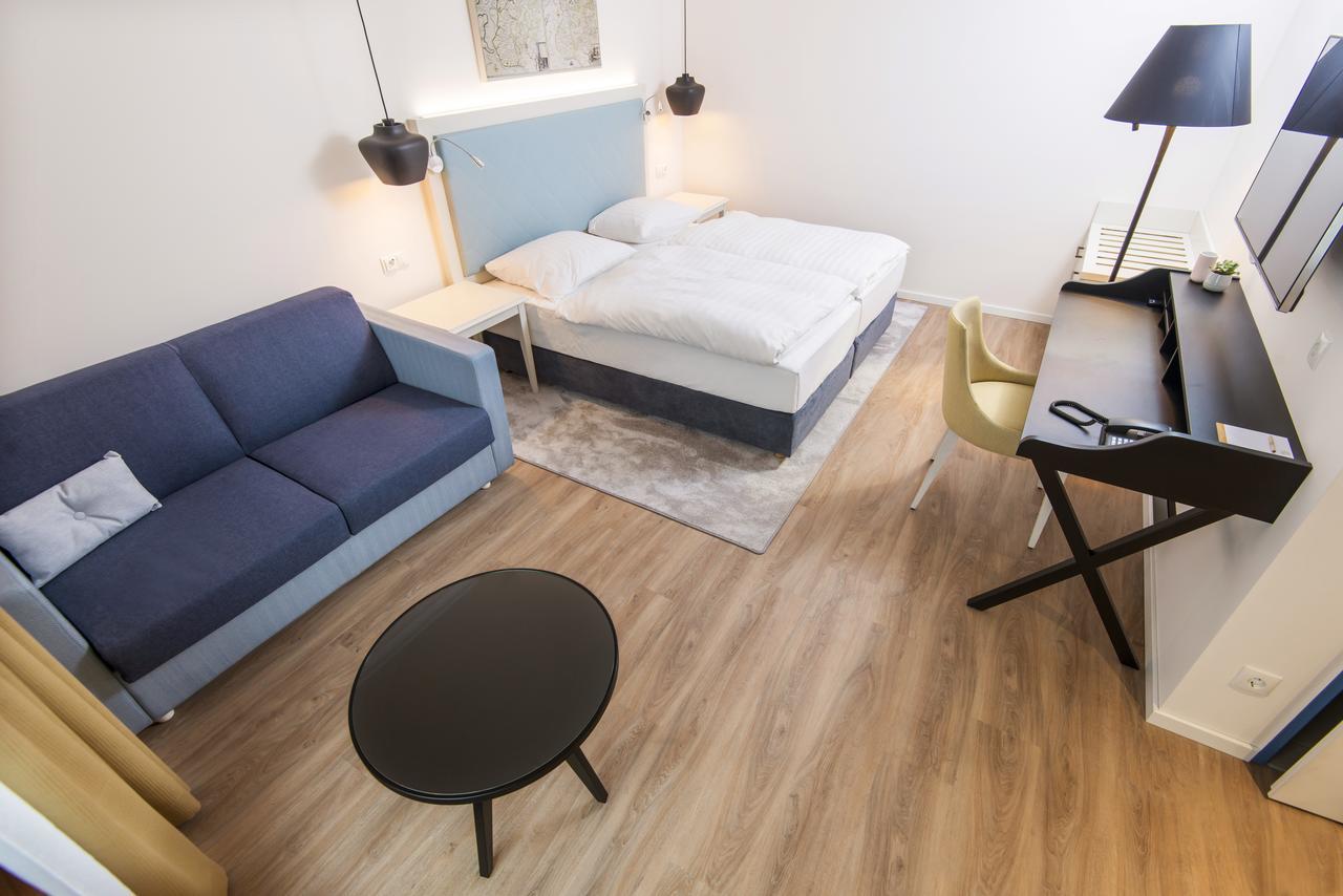 Boutique-Hotel Zur Alten Post 比苏姆 外观 照片