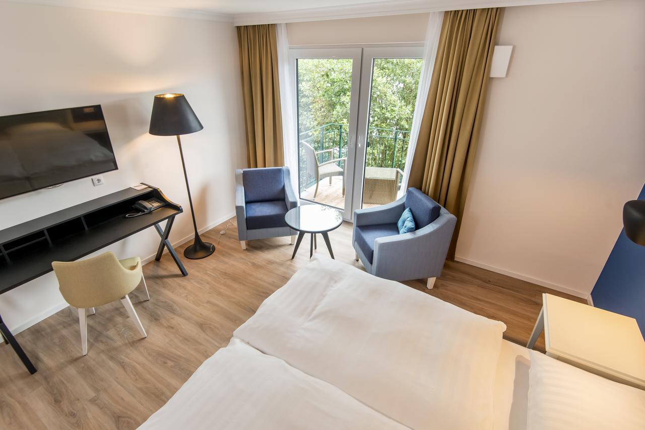Boutique-Hotel Zur Alten Post 比苏姆 外观 照片