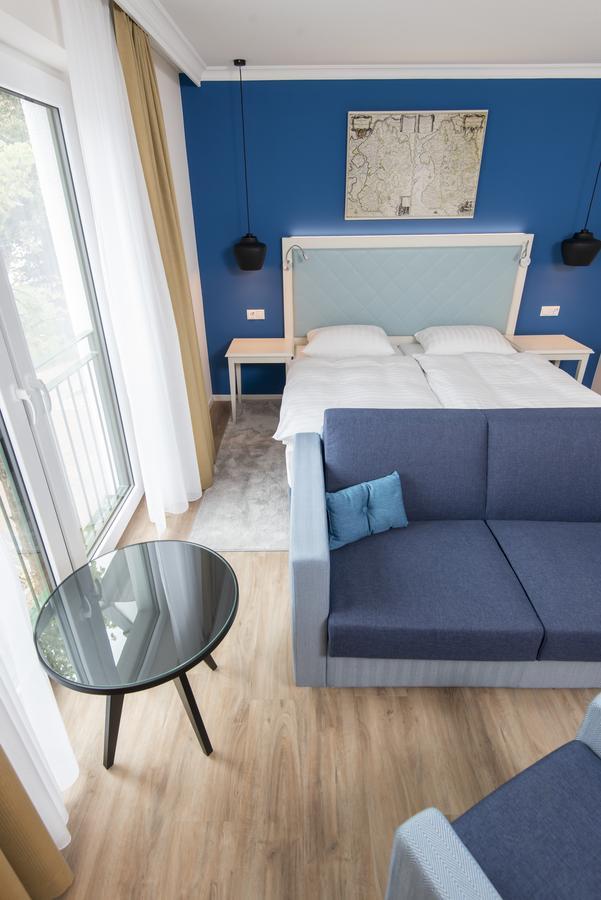 Boutique-Hotel Zur Alten Post 比苏姆 外观 照片