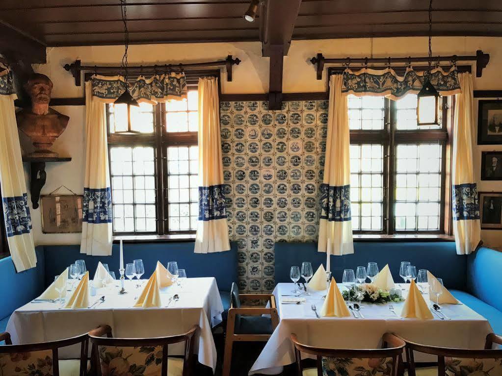 Boutique-Hotel Zur Alten Post 比苏姆 外观 照片
