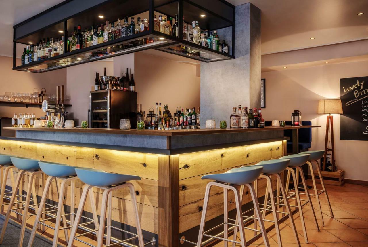 Boutique-Hotel Zur Alten Post 比苏姆 外观 照片
